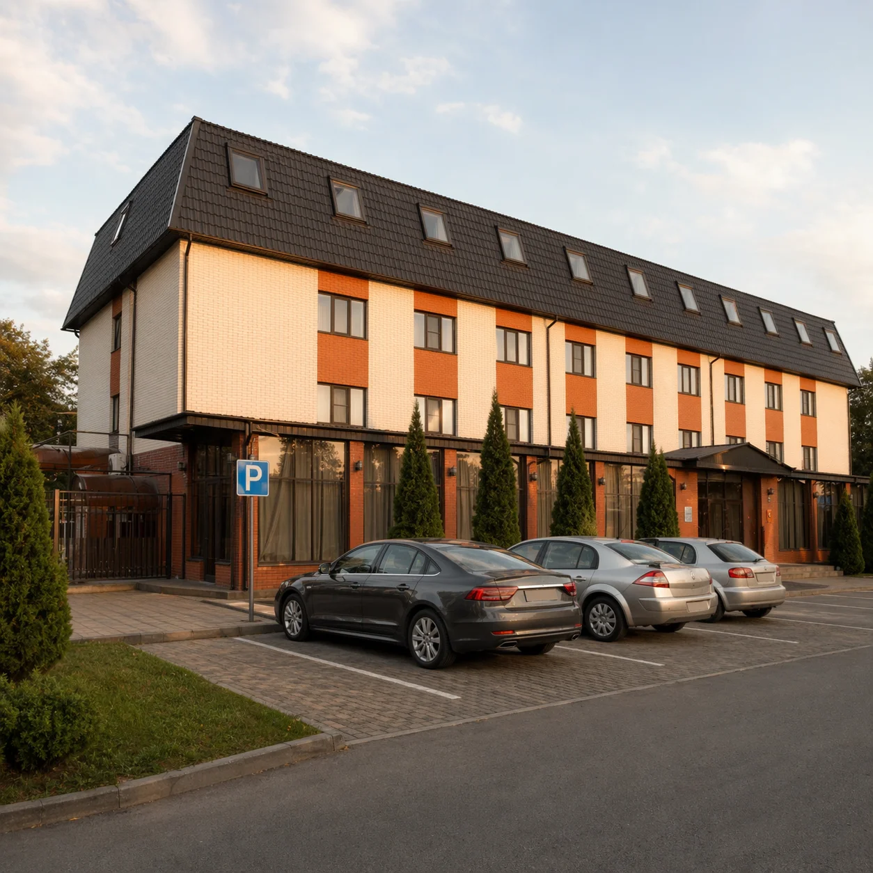 Автостоянка в гостинице «Уют» — Для гостей на автомобиле